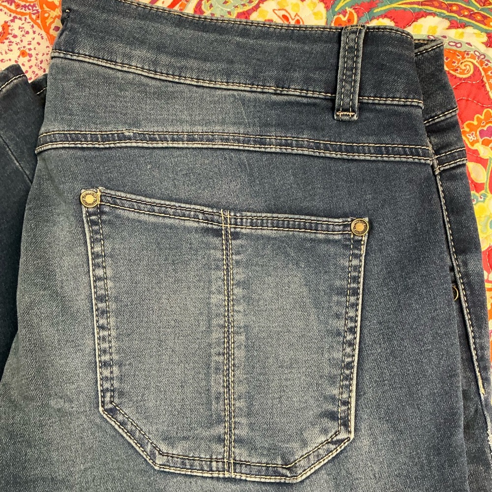 The most comfortable, straight leg jeans
